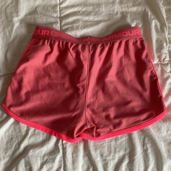 Underarmour Girls Youth Shorts YLG - Picture 2 of 3